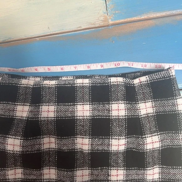 Forever21 Mini Skirt - Picture 4 of 4